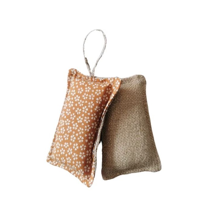 Eponge rembourrée lavable avec cordelette Eponge rembourrée lavable avec cordelette